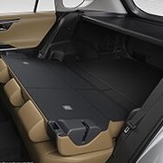 https://www.toyota.com.br/wp-content/uploads/2019/05/tyt_gallery_image_6_112043_RAV-2019-galeria-int-full-05-DSK_w1440h448px.jpg