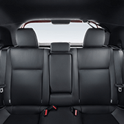 https://www.toyota.com.br/wp-content/uploads/2019/11/tyt_gallery_image_3_115420_yaris-desk_full_INTERIOR3_w1440h448px.png