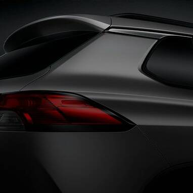 https://www.toyota.com.br/wp-content/uploads/2021/03/tyt_gallery_image_1_121273_corolla-cross-galeria-desk-1_w1440h448px.jpg
